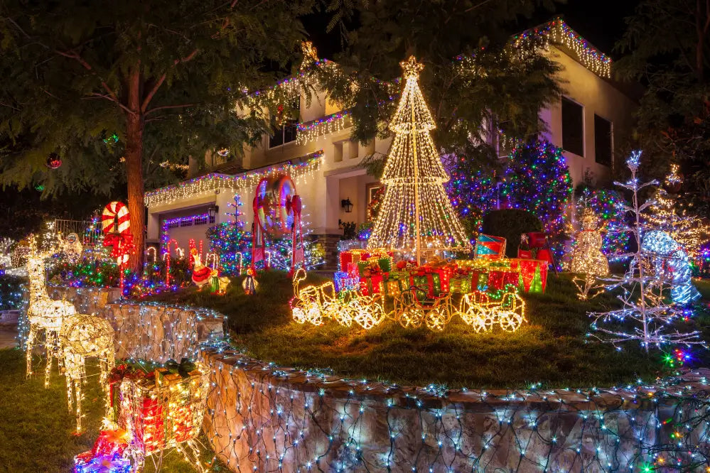 Professional Christmas Lights Outdoor Installation Services in Alexandria: Add Some Light to Your Holidays with the Expe